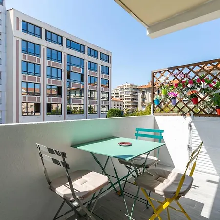 Upstays Terrace 44M Apartment Carnot *